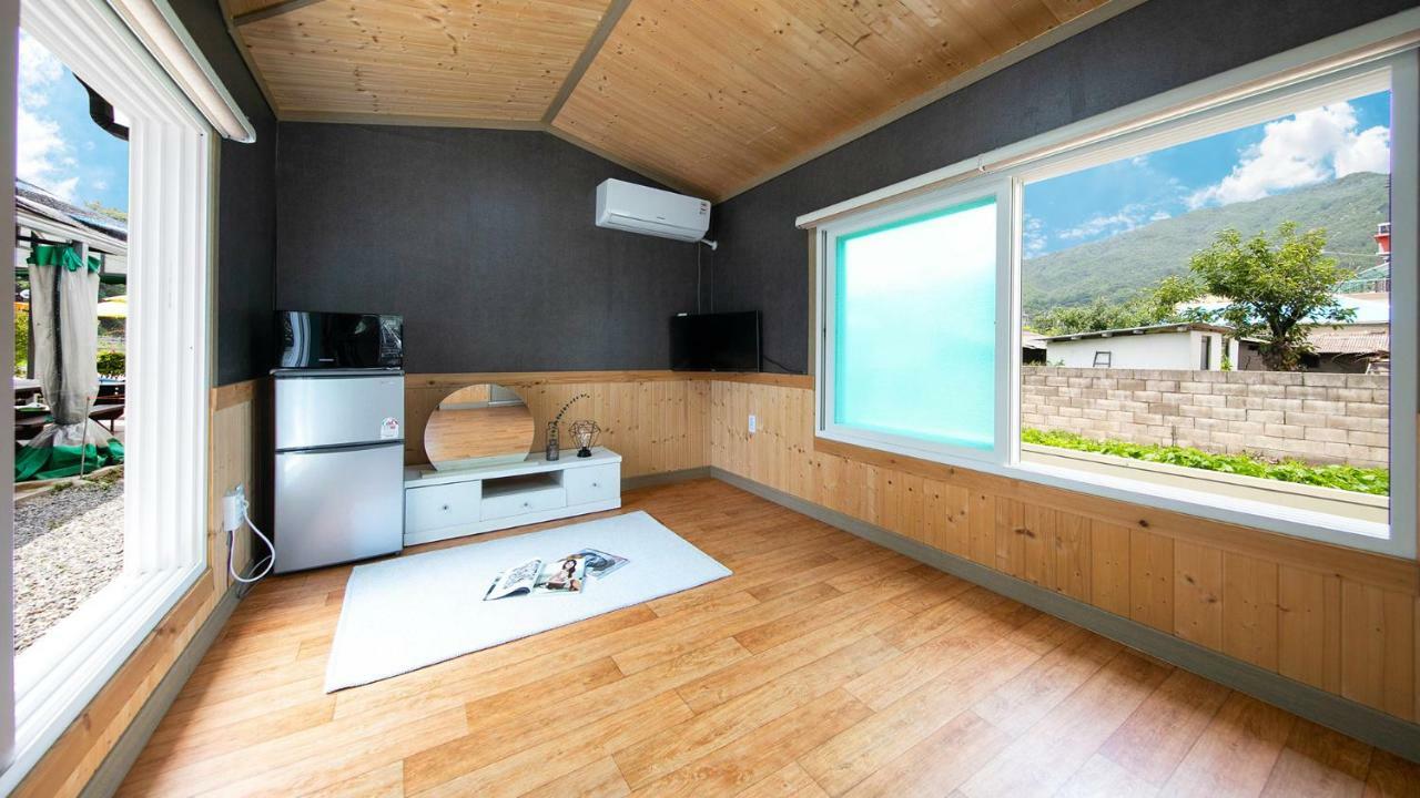 Samcheok Sol Beach Pension Exterior photo